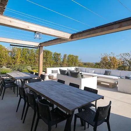 Vila High Class With Massage And Infinity Pool