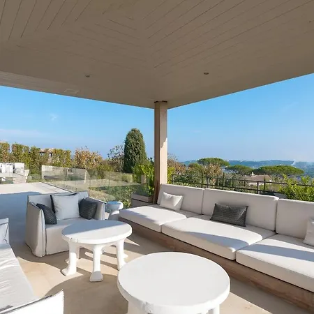 Vila High Class With Massage And Infinity Pool